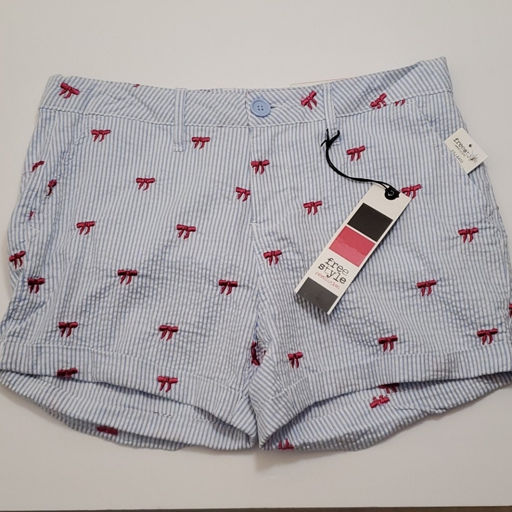 🆕️  freestyle revolution Seersucker shorts